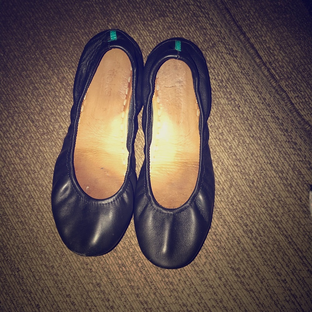 Black tieks
